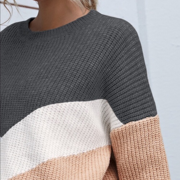 🆕 Chevron Print Color Block Sweater Charcoal - Picture 5 of 10